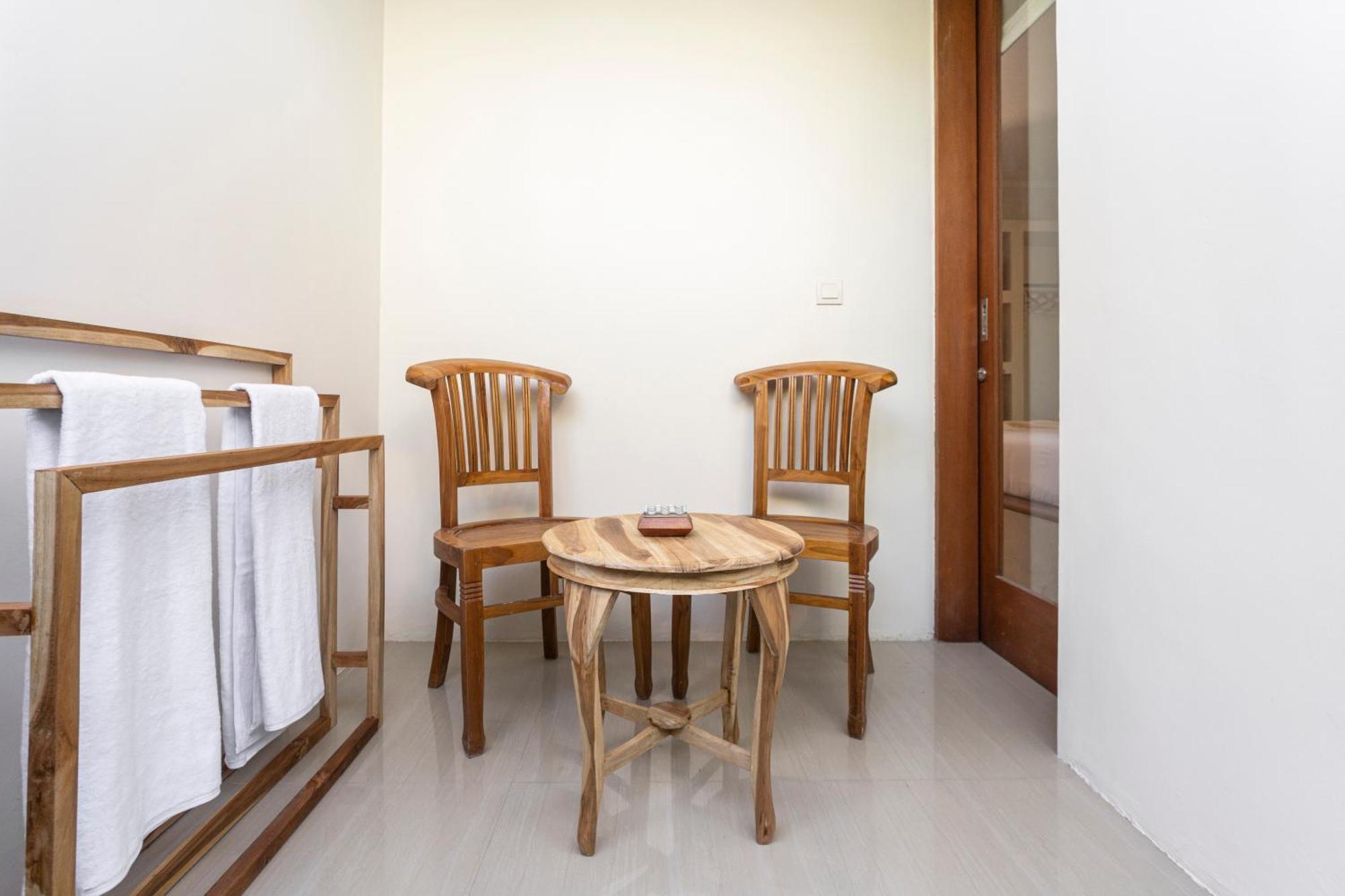 Designer Studio Emy Sanur Luaran gambar