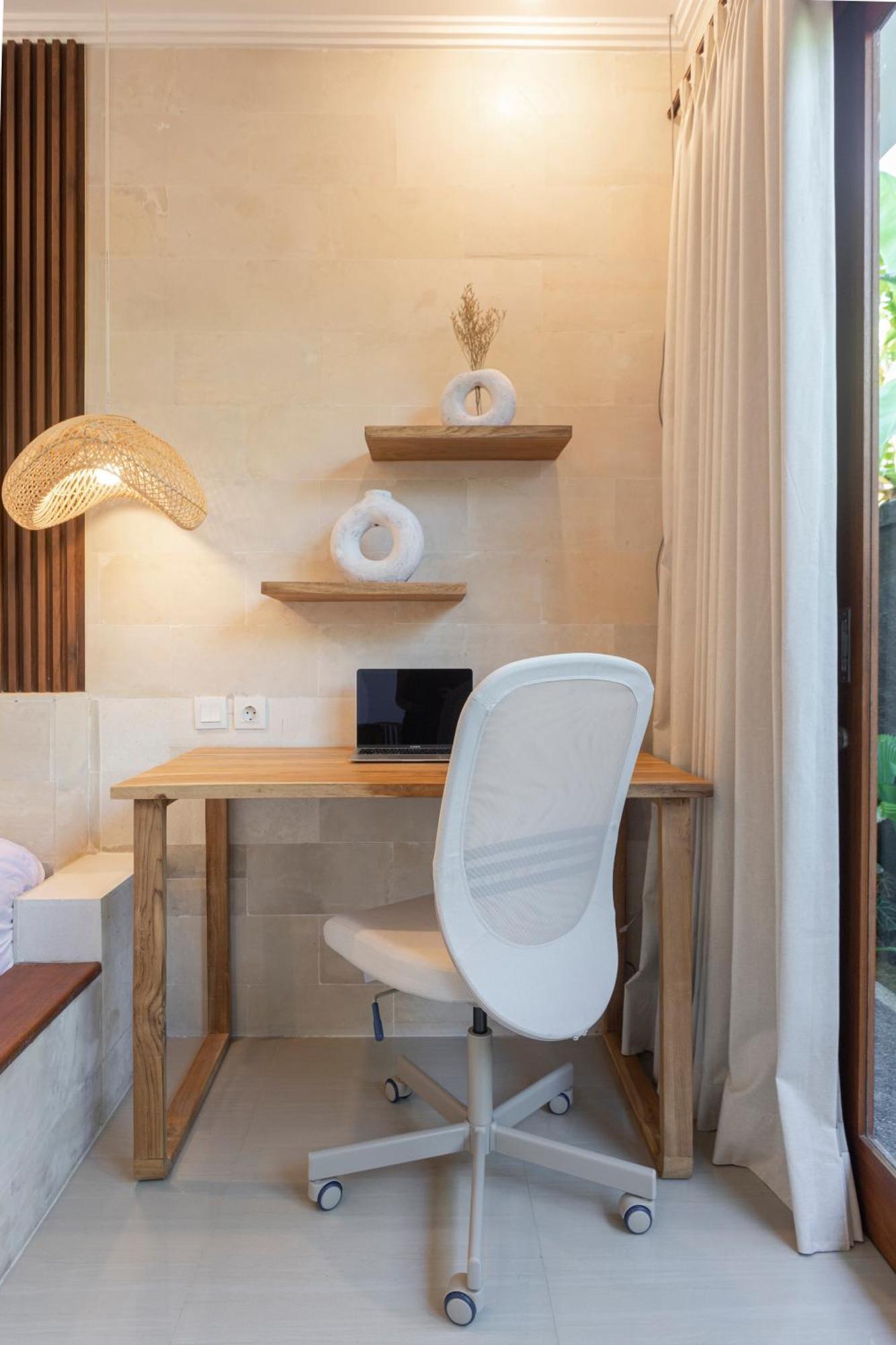 Designer Studio Emy Sanur Luaran gambar