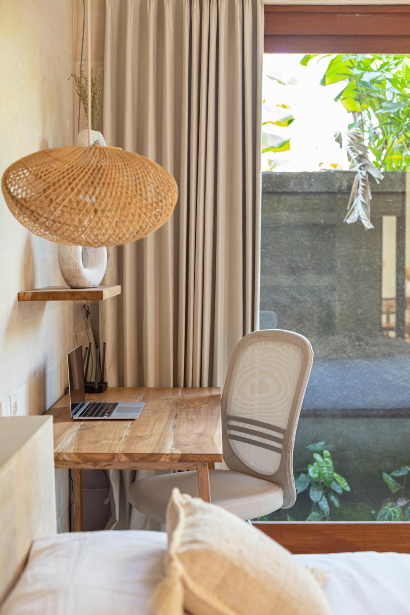 Designer Studio Emy Sanur Luaran gambar