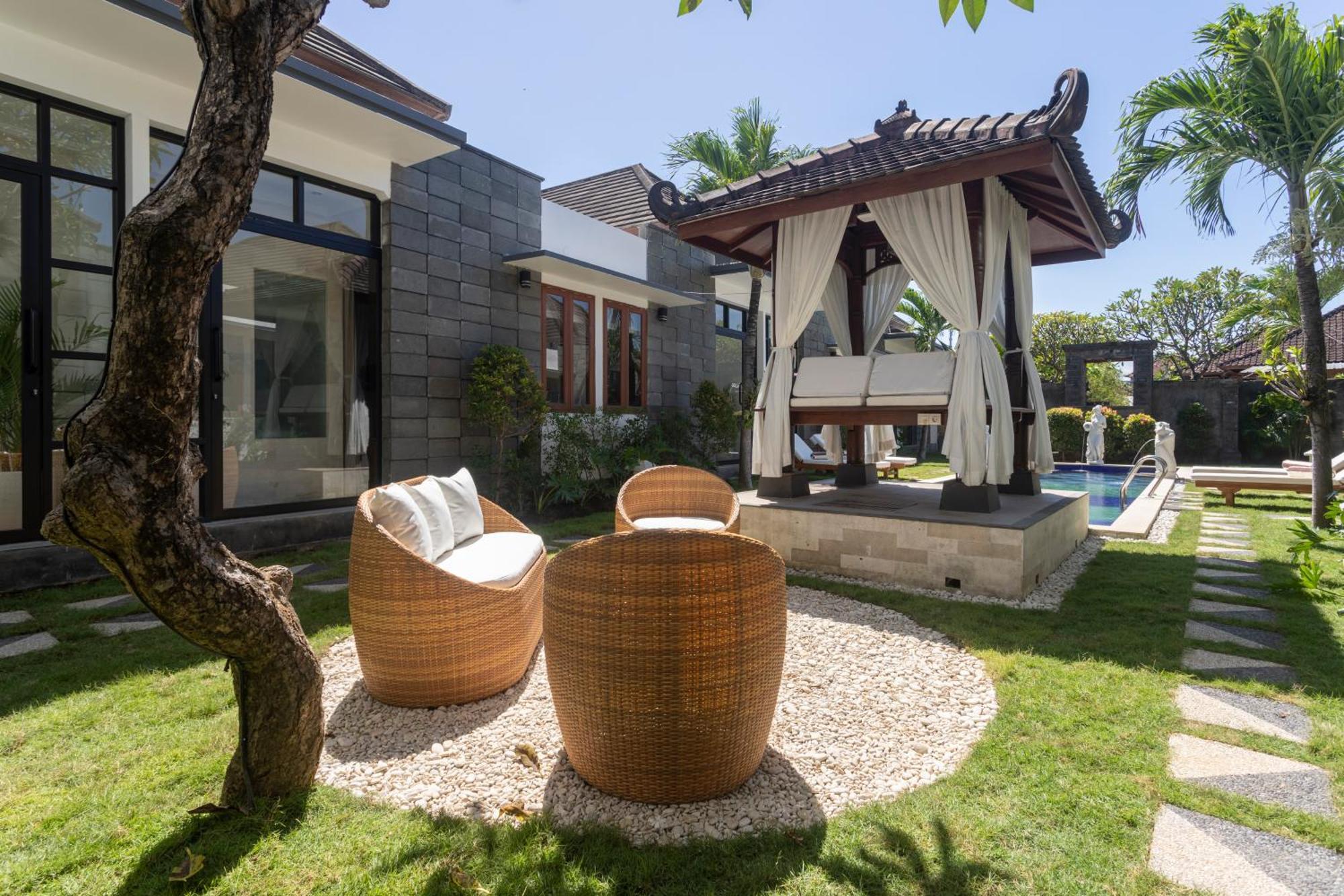 Designer Studio Emy Sanur Luaran gambar