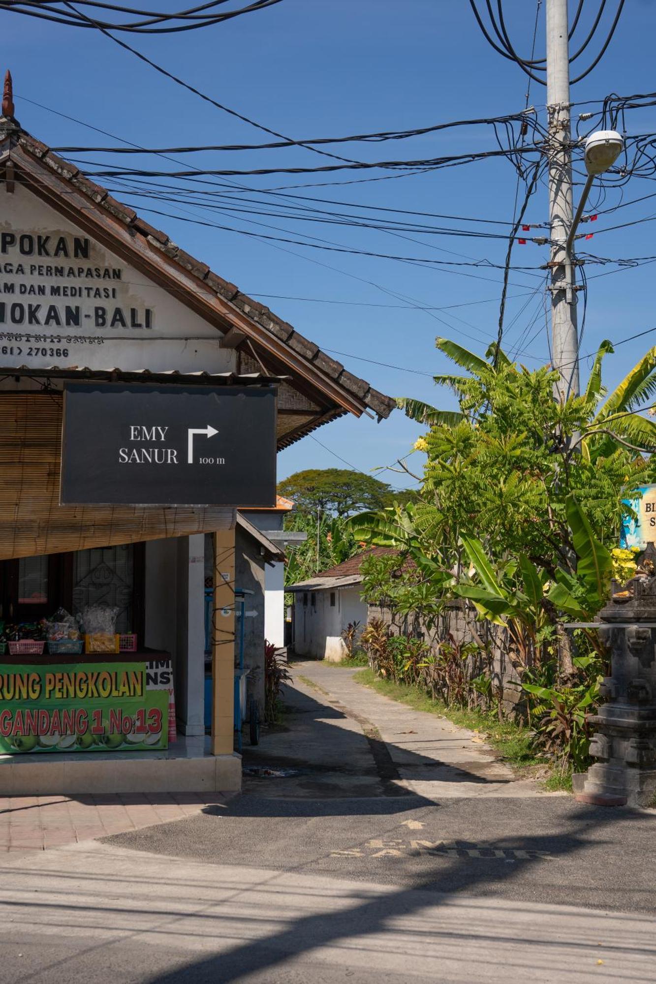Designer Studio Emy Sanur Luaran gambar